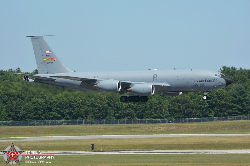 March tanker landing RW16 
GOLD91	
KC-135R / 63-8024	
152 AMW / March AFB
8/4/16
