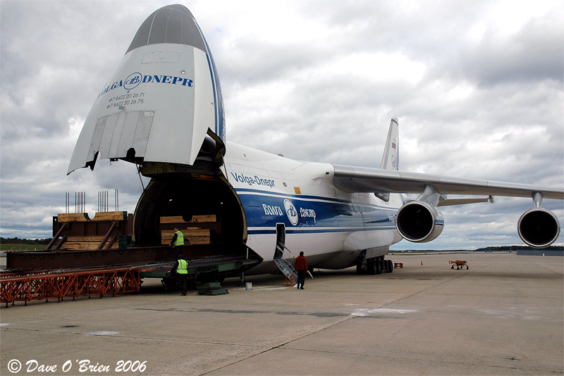 Antanov
AN-124 / RA-82079
9/29/06
