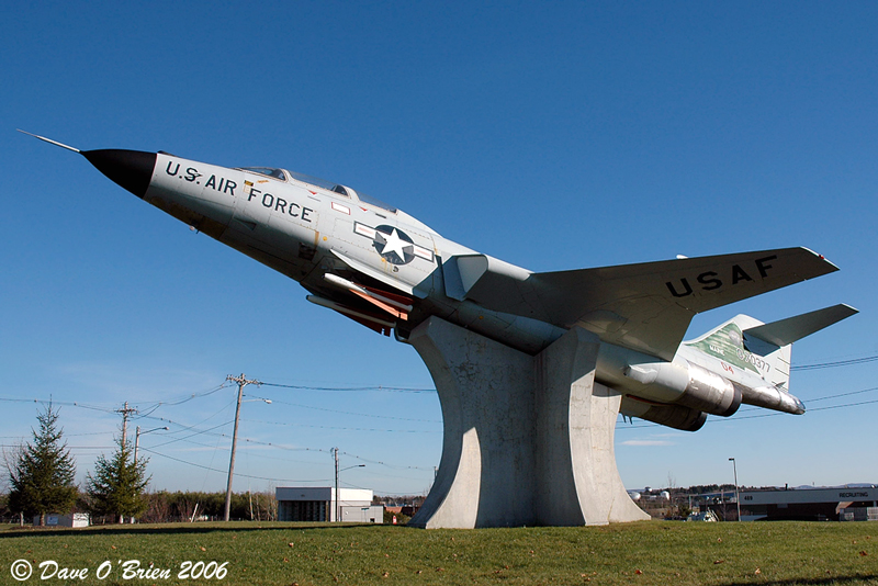 F-101 Voodoo Bangor Maine Gate Guard
Bangor ME
11/25/06
