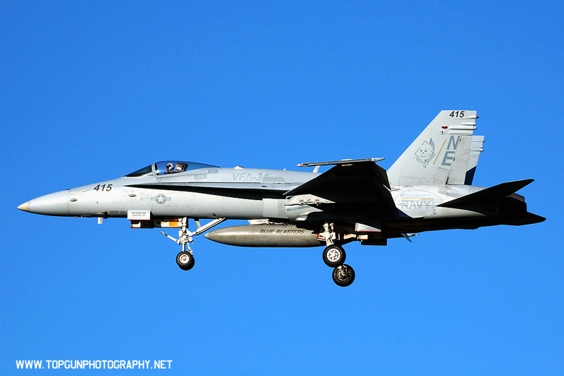 VFA-34-Blue Blasters
F/A-18C / 165215	
VFA-34-Blue Blasters / NAS Oceana
9/21/06
