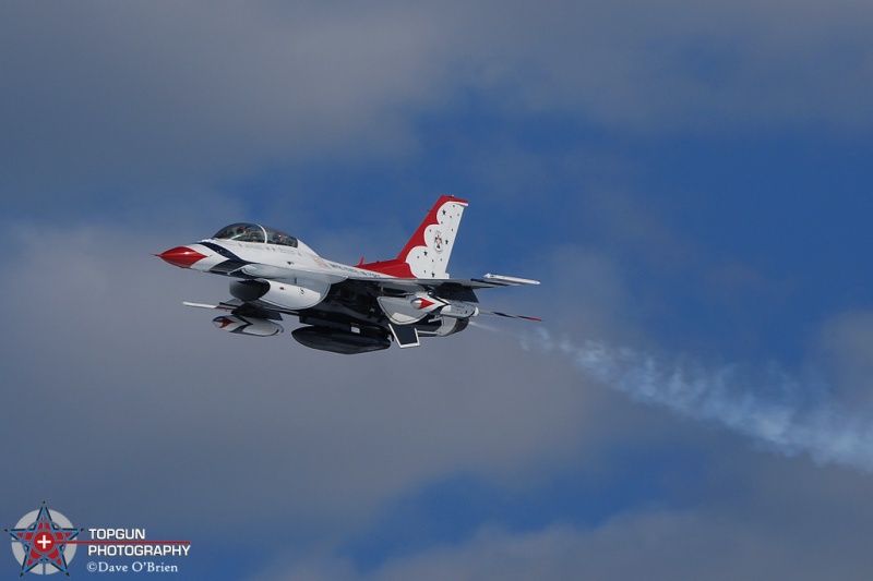 TBIRD#8	
F-16D / 91-0479	
Thunderbirds / Nellis AFB
2/10/11
