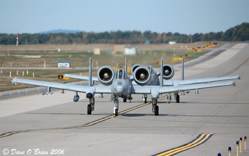 103rd FW from Bradley taxing to RW34
103rd FW / Bradley ANGB
10/08/06
