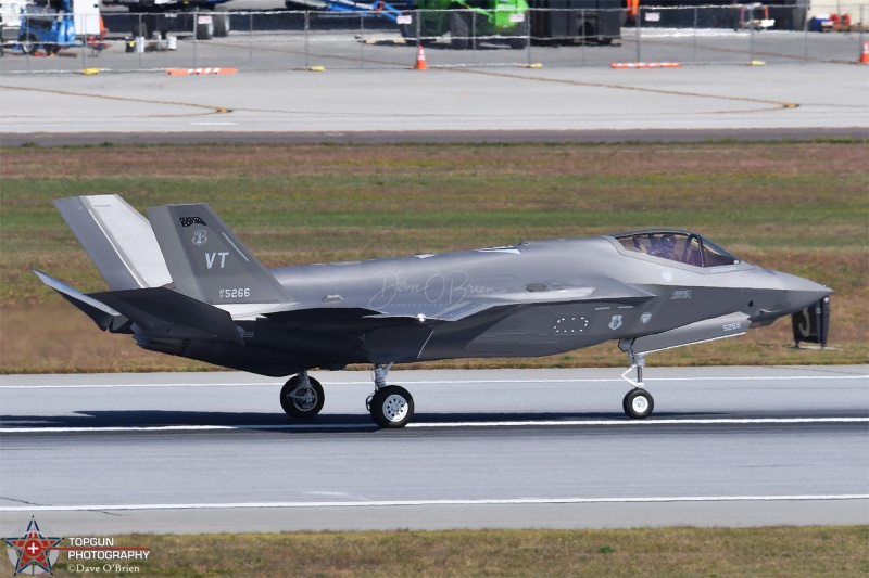 Landing the new F-35 and heading to the guard ramp
Keywords: F-35 VTANG F35Vermont BurlingtonVT