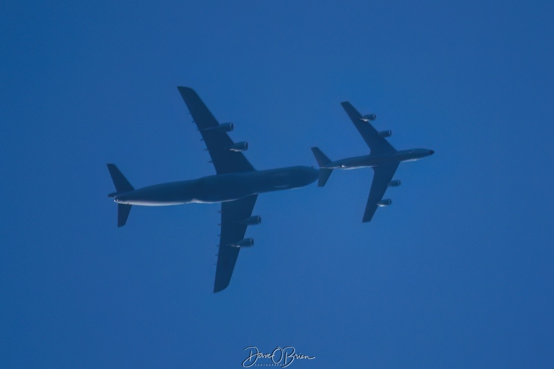Refueling in 631, RODD99 receiving from MAINE87 over KCON
KC-135R / 59-1498 
101st ARW / Bangor Me

RODD99	
C-5M / 87-0041	
337th AS / Westover ARB
4/20/23 
Keywords: Military Aviation, KCON, Concord Airport, KC-135R, C-5M, Air to Air refueling