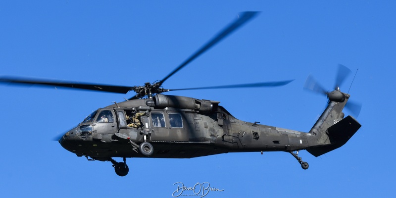 Army Helo's at Dover NH HS for JROTC
98-26806 / UH-60L

Keywords: Military Aviation, Dover High School, UH-60L Blackhawk