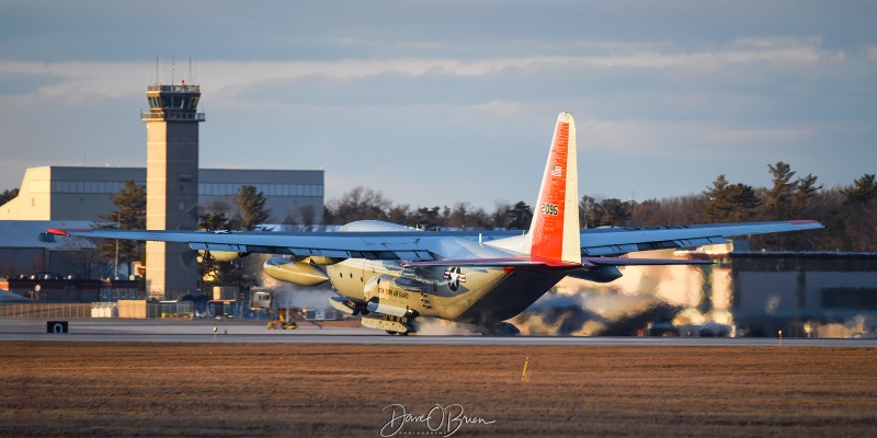 SKIER95 touching down RW34
LC-130 / 92-1095	
139th AS / Schenectady NY
3/28/23
Keywords: Military Aviation, KPSM, Pease, Portsmouth Airport, LC-130, 139th AS