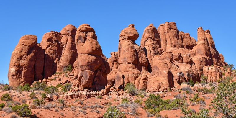Cool rock formation, couldn't find the name
Arches National Park
10/7/25
Keywords: Moab UT, Arches National Park, Landscape Arch