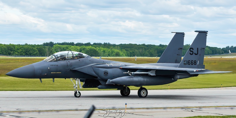 BREAD13 RIO waves to the crowd
F-15E / 88-1668	
334th FS / Seymour Johnson AFB
6/8/23
Keywords: Military Aviation, KPSM, Pease, Portsmouth Airport, F-15E, 334th FS, 4th FW