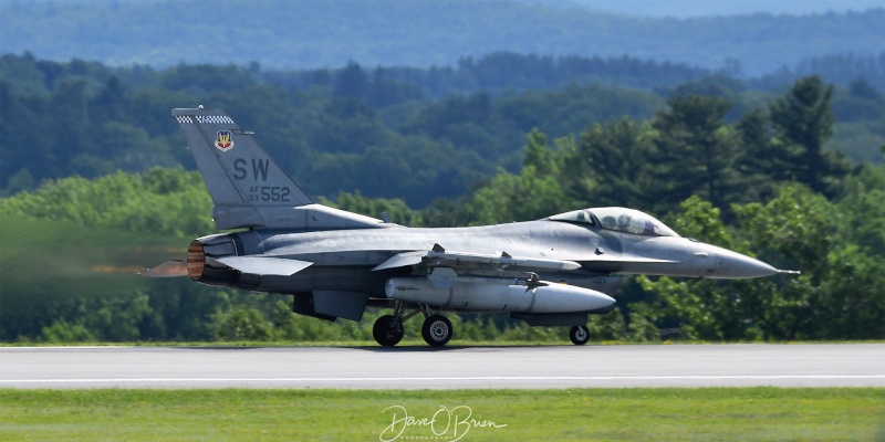WEASEL43,Boys from Shaw came up to work w/the VT ANG
F-16 / 93-0552	
55th FS / Shaw AFB
KBTV - 6/25/21

