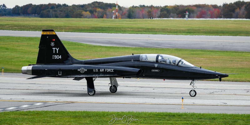 BUNYAP04
61-0904 / T-38
2nd FTS / Langley AFB
10/24/23
Keywords: Military Aviation, KPSM, Pease, Portsmouth Airport, Jets, T-38,