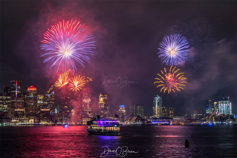 New Years Eve Fireworks
Over Boston Harbor
1/1/2020
Keywords: NewYearsEve Fireworks Bostonharbor