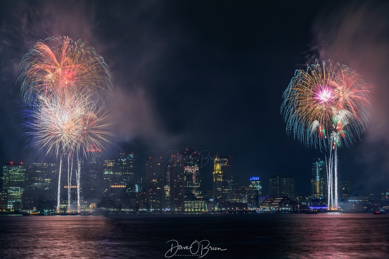 New Years Eve Fireworks
Over Boston Harbor
1/1/2020
Keywords: NewYearsEve Fireworks Bostonharbor