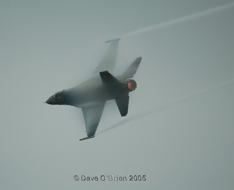 Saturday F-16 demo pulling his own vapor
