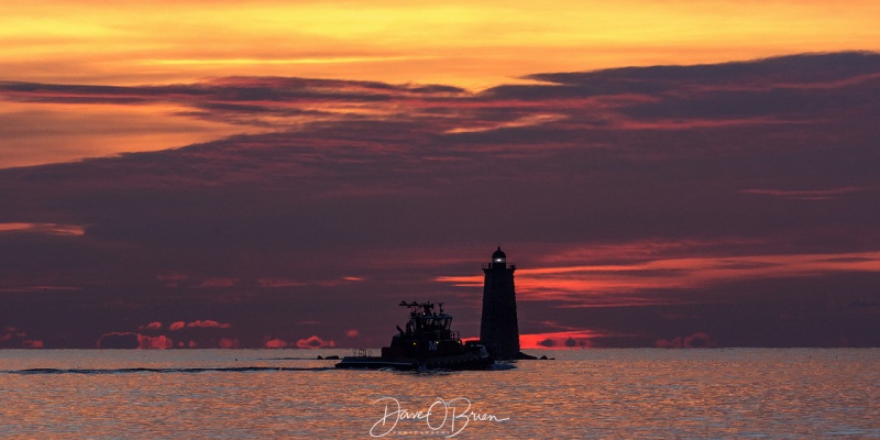 Portsmouth Tug heads out to meet a ship
Shot from New Castle Commons
12/31/18
