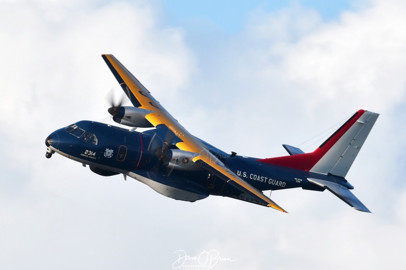 USCG Centennial Painted HC-144 Ocean Sentry
Flew over the USCG Eagle as it came into Portsmouth
8/1/19
