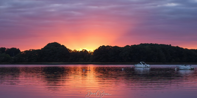 Newington Harbor sunset
9/7/22
Keywords: NewingtonHarbor sunset