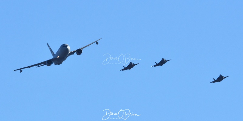 Italian Air Force F-35A's & KC-767A 
IAM-1421 Flight coming in for the overhead
2/21/2020
