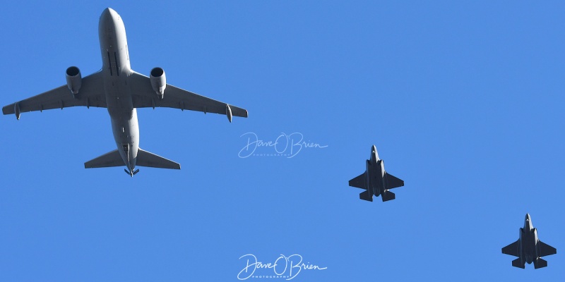 Italian Air Force F-35A & KC-767A  
Italian Air Force IAM-1422 Flight in the overhead
2/21/2020
