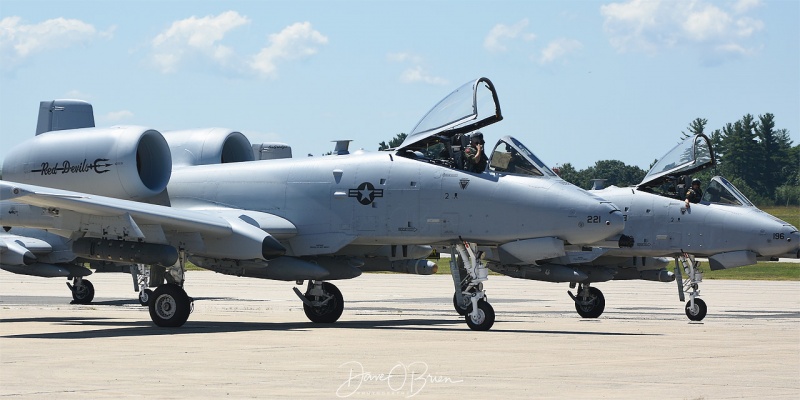 Sandy 11 flight taxing out to work with Jolly 13.
7/20/18 MI ANG A-10's working with the 102nd RQS / 160th AR
