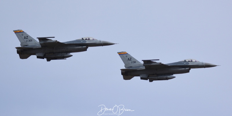2 F-16's departing for a sortie
Tucson International Airport

