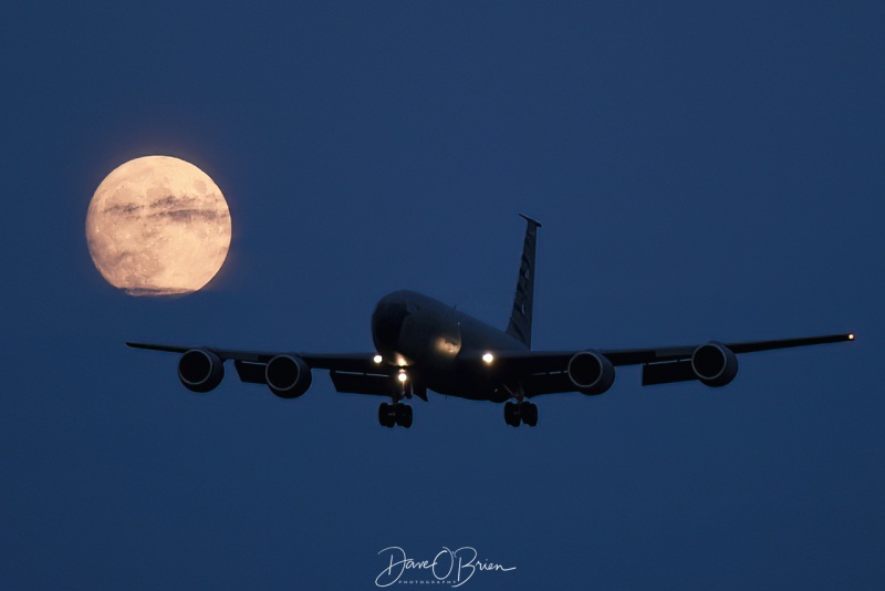 SPUR91 w/a full moon
KC-135R / 60-0366	
108th ARW / McGuire
7/22/21

Keywords: Military Aviation, PSM, Pease, Portsmouth Airport, Jets, KC-135R, 108th ARW