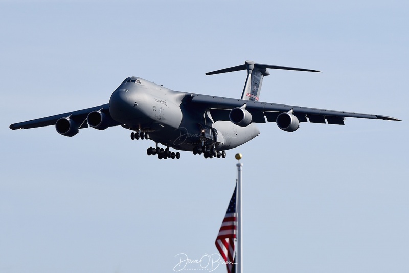 RODD10 on a short approach to RW34
C-5M / 86-0012
439th AW / Westover, MA
11/7/2020
