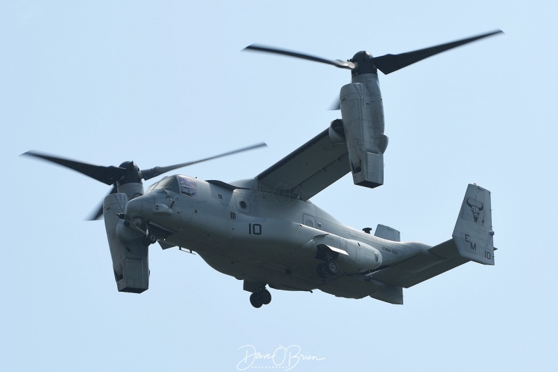 Elvis flight of 3 V-22 Osprey's from VMM-261 based out of MCAS New River, NC
8/16/18
