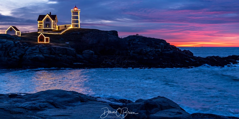 Nubble Lighthouse, York Me
12/4/2020
Always love how many different shots you can get from 1 sunrise with the sky constantly changing.
