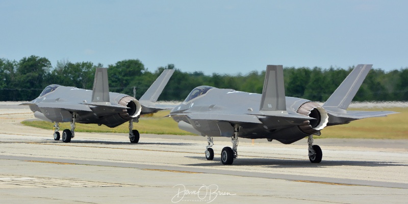 F-35i's taxing to RW 34 to be delivered to Israel
6/21/18
