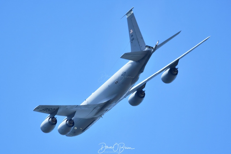 MAINE 85 in the overhead break
KC-135R / 58-0021
132nd ARS / Bangor ME
8/28/2020
