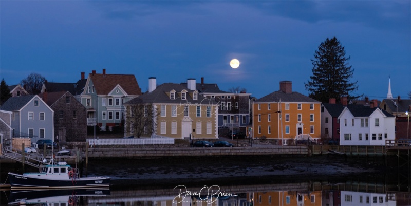 Full Moon over Portsmouth
A full moon gets ready to set over the South End in Portsmouth NH
3/9/2020
Keywords: Portsmouth Fullmoon