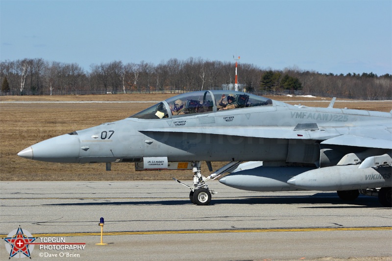 Trend41 flight departing
F/A-18D / 165414
VMFA(AW)-225 / MCAS Miramar
4/2/14
