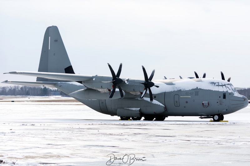 Italian C-130J sits on the ramp 2/1/18
46-42
