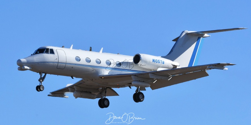 MIT's test bed planes
N105TB is based out of KBED, came in to work the pattern.
1/29/2020
