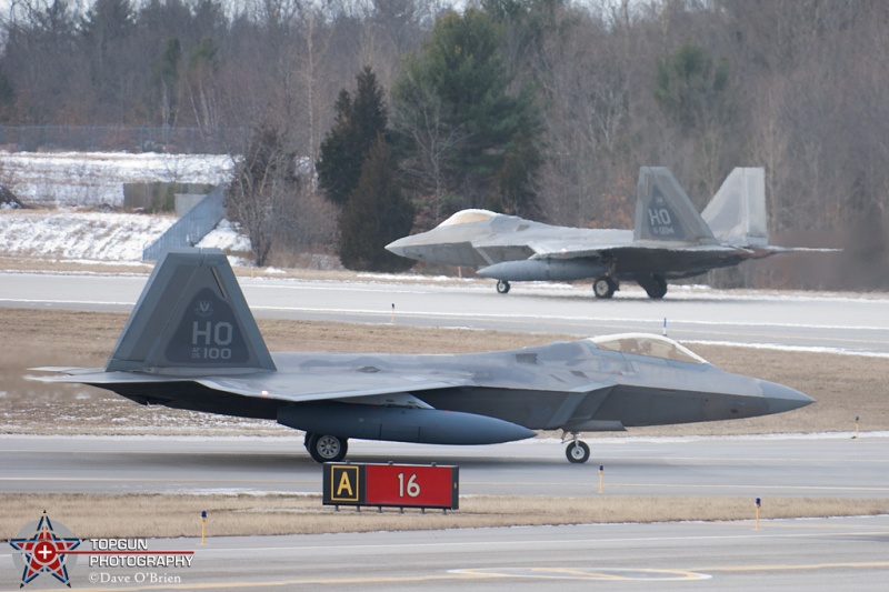 Holloman Raptors departing
F-22A / 04-4081
F-22A / 05-4100
199th FS / Holloman
1/28/13
