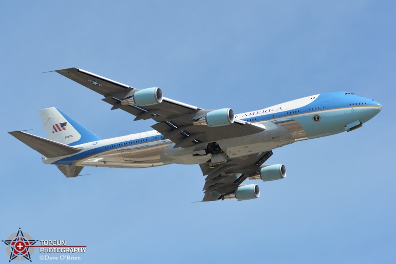 "Air Force One" working the pattern on 16 4/11/17
