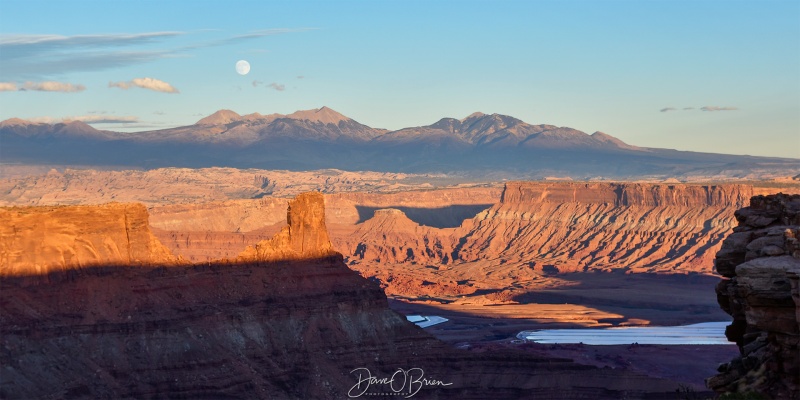 Dead Horse Overview Full Moon 
Arrived in time to head to Dead Horse State Park and shot the Full Moon coming up over La Sal Mountains.
10/5/25
Keywords: Moab Ut, Dead Horse State Park, La Sal Mountains, Full Moon
