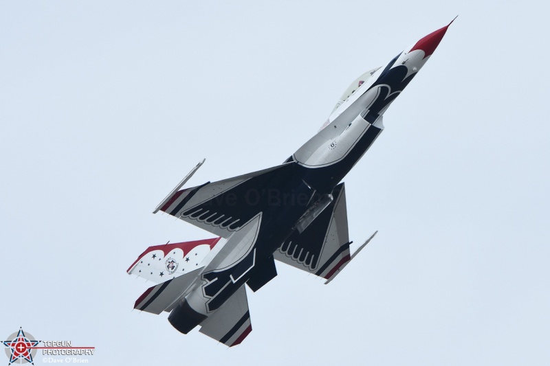 USAF Thunderbirds Sat Show
