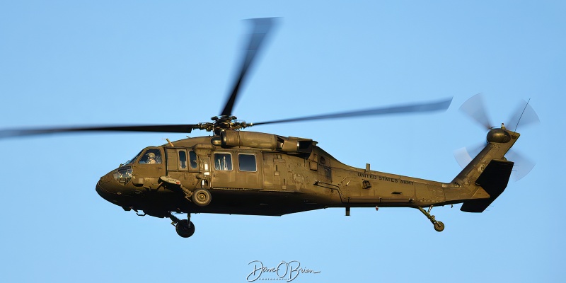 GUARD806
98-26806	/ UH-60L
1-169th AV / Concord, NH
11/16/24
Keywords: Military Aviation, KPSM, Pease, Portsmouth Airport, UH-60L, NH Army National Guard