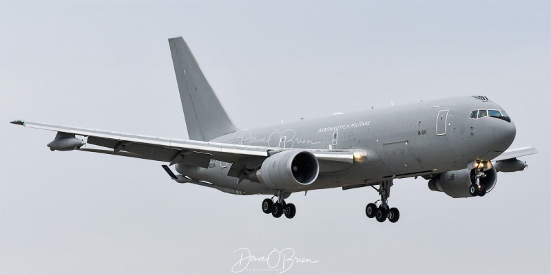 Italian tanker on short final
2nd group of the Italian Air Force arriving at Pease on their way to Red Flag 20-01
2/25/2020
