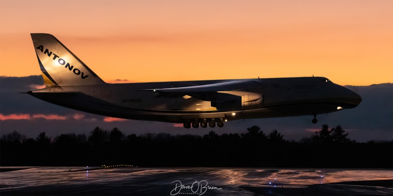 Antonov  AN-124 comes in at sunset
ADB3994	AN-124	UR-82029

Keywords: PSM, Pease, Portsmouth Airport, AN-124, Antonov