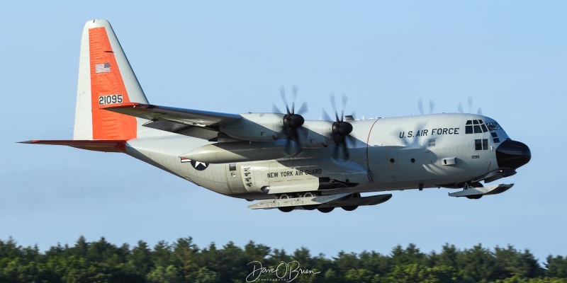 SKIER95
LC-130H / 92-1095	
139th AS / Schenectady NY
6/16/22
Keywords: Military Aviation, KPSM, Pease, Portsmouth Airport, LC-130H, 139th AS