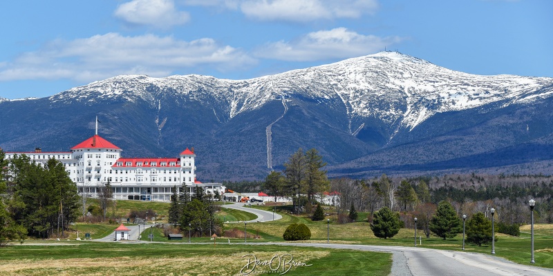 Snow in May on top of Mt Washington
Winter is still hanging on in May on the top of Mt Washington
5/9/23
Keywords: Mt Washington, New Hampshire, Snow covered