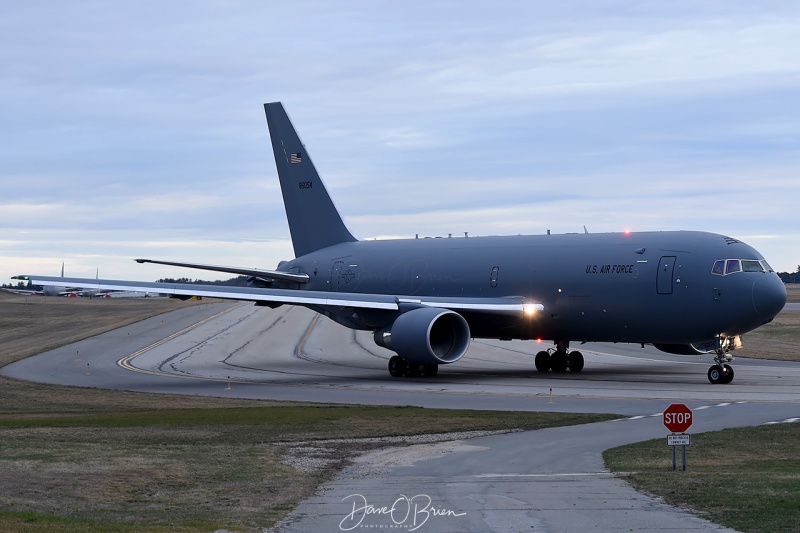 PACK82	
KC-46A / 18-46054	
157th ARW / Pease ANGB
4/6/21

