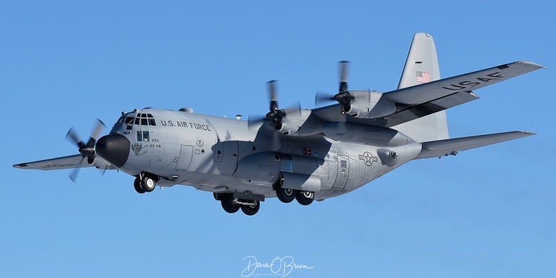 REACH330 
C-130H / 78-9106	
757th AS / Youngstown
2/5/22
Keywords: Military Aviation, PSM, Pease, Portsmouth Airport, C-130H, 757th AS