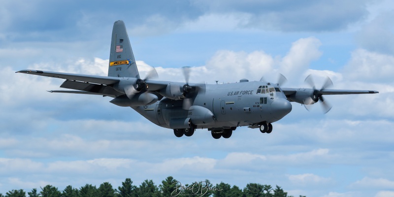 YANKEE22
C-130H / 95-6712
103rd AW / Bradley ANGB
7/27/22 
Keywords: Military Aviation, KPSM, Pease, Portsmouth Airport, C-130, 103rd AW