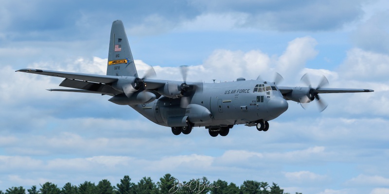 YANKEE22
C-130H / 95-6712
103rd AW / Bradley ANGB
7/27/22 
Keywords: Military Aviation, KPSM, Pease, Portsmouth Airport, C-130, 103rd AW