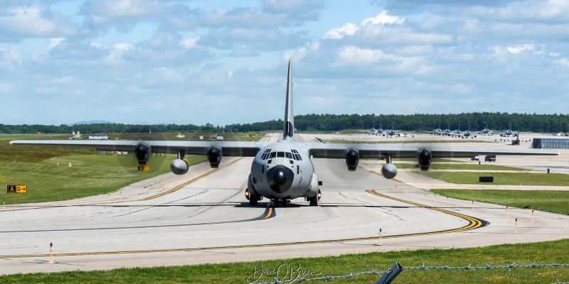 IAM4679
C-130J / MM62177
Italian Air Force
6/9/22
Keywords: Military Aviation, KPSM, Pease, Portsmouth Airport, C-130, Italian Air Force