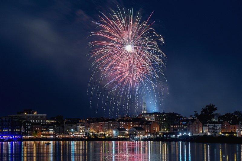 Portsmouth NH Fireworks 2023
Portsmouth never fails to bring on a stunning display for the 4th of July
7/5/23 
Keywords: 4th of July, Fireworks, Portsmouth NH
