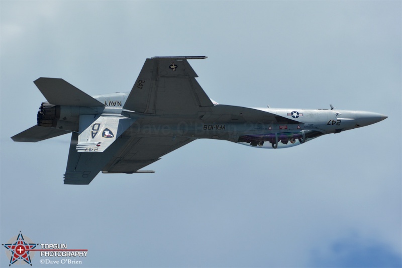 because we were inverted
Keywords: RhodeIslandAirShow2017 USNAVYTACDEMO 